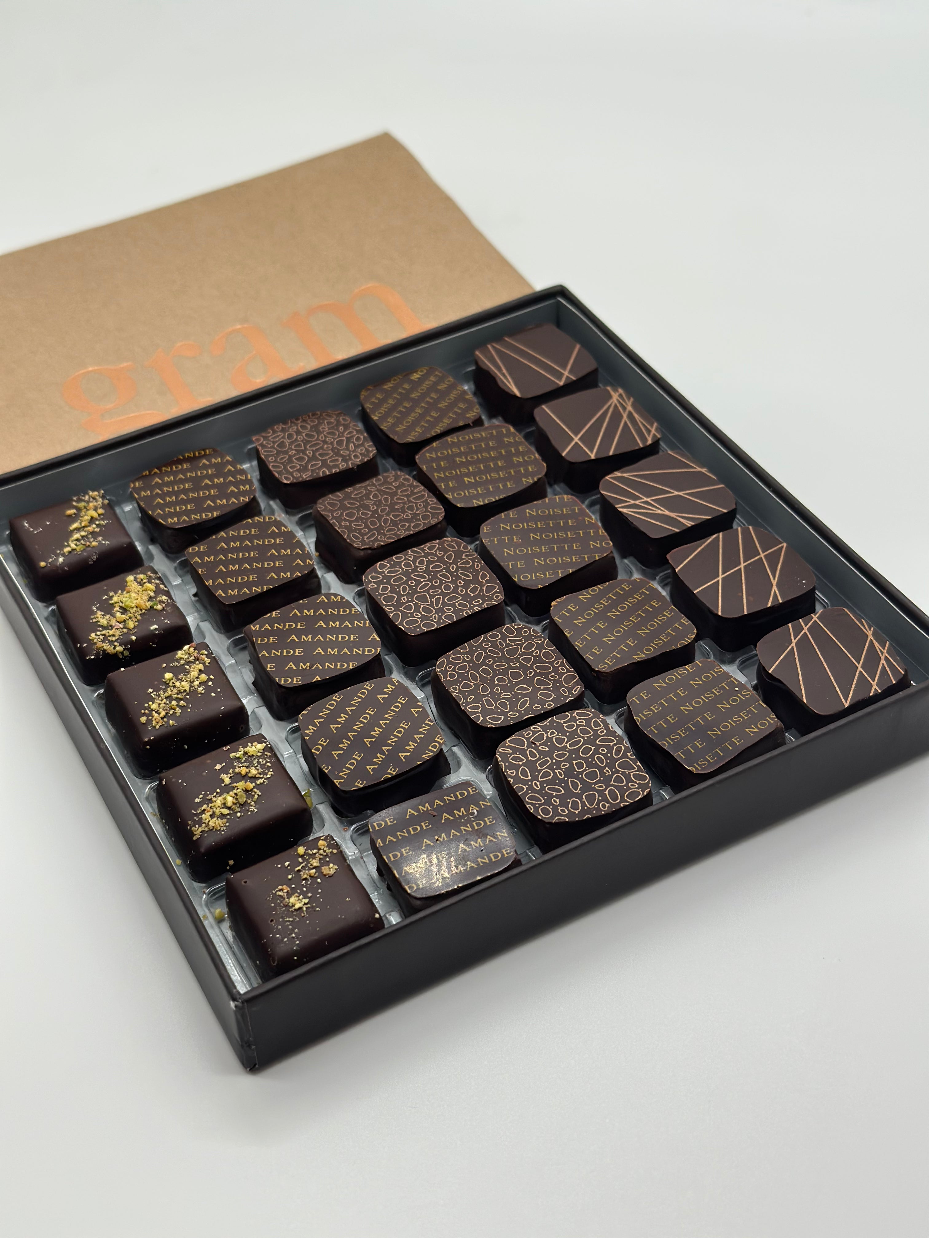 Boite praliné chocolat noir 250g